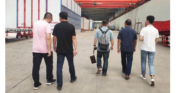 Indonesian Customers Visit TITAN Factory for Flatbed and Lowbed Trailers