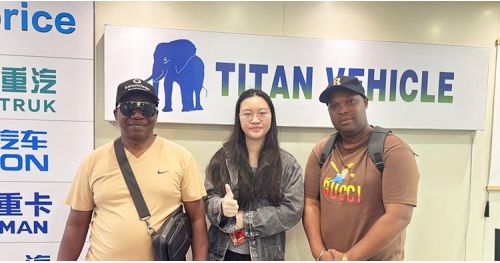 Namibian Customers Came to Titan to Buy 40 Ft Flatbed Trailer