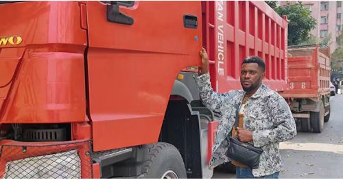 Nigerian Customers Come to Titan to Buy Used Howo Dump Truck