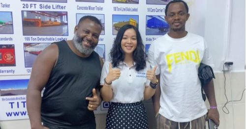  Guests Came to TITAN Vehicle to buy 45000L Diesel Fuel Trailer