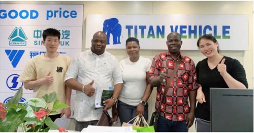 Customers Visited TITAN Guangzhou Office and Ordered 40 Ft Flatbed Semi Trailer