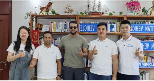 United Arab Emirates Customer Visit TITAN Bought Low Bed Trailer