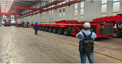 Saudi Arabian Customers Visited Titan Factory and Purchased Spmt Transporter