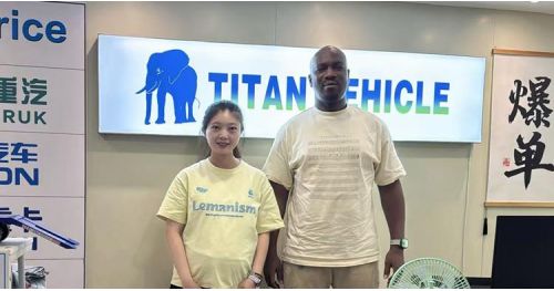 Ghanaian Customer Visit TITAN to Buy 2 Axle Dry Bulk Tanker Trailer
