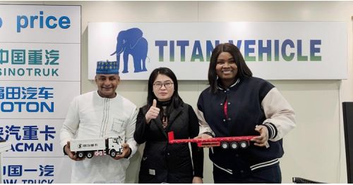 Senegalese Customers Visit TITAN to Buy Flatbed Trailer