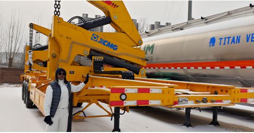 Papua New Guinea Customer Visited TITAN and Purchased Side Loader Trailer
