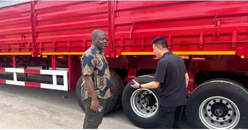 Customer from Zimbabwe Visit TITAN to Buy Grain Trailers