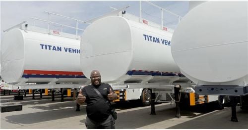 Zimbabwe Customers Came To TITAN to Buy 45000L Oil Tanker Trailer