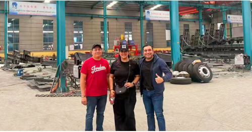 Customer from Costa Rica Visited Our Factory and Purchased Flatbed Trailers