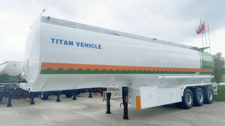 Angola Customer Come To TITAN Vehicle To Buy Petrol Tanker