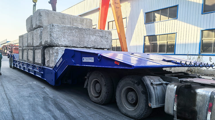 Nigeria Customer Visit TITAN to Buy 2 Line 4 Axle Folding Gooseneck Trailer