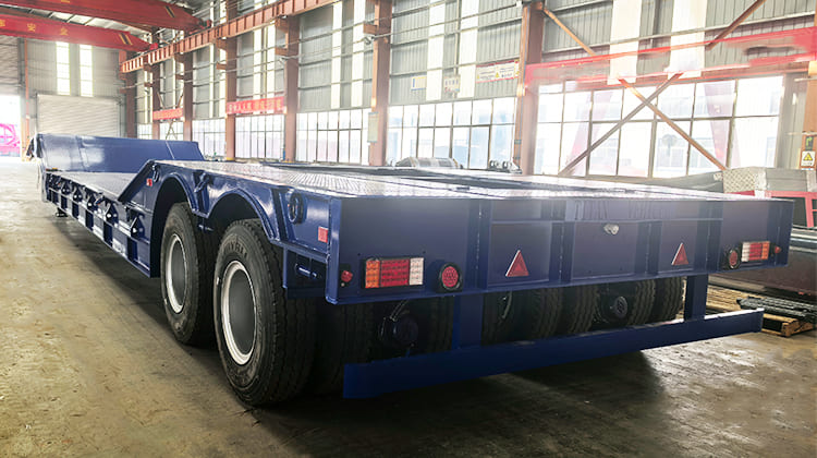 Nigeria Customer Visit TITAN to Buy 2 Line 4 Axle Folding Gooseneck Trailer