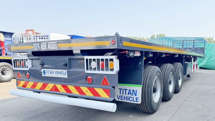 Tri Axle 40 Ft Flatbed Semi Trailer for Sale in 