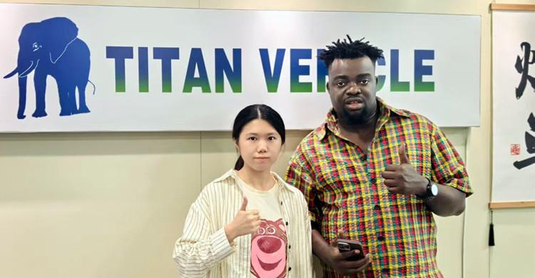 Nigerian Customer Visit TITAN to Buy 100 Ton Folding Neck Lowboy Trailer