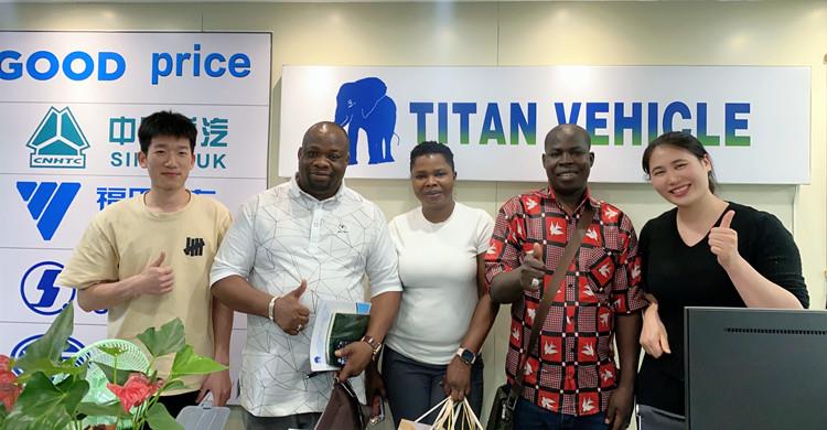 Sierra Leone Cutomers Visit TITAN Buying Dropside Trailer
