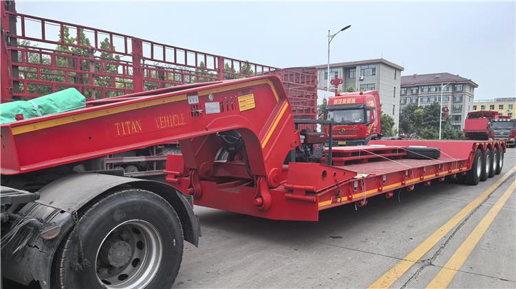 4 Axle 100 Ton Removable Gooseneck Trailer for Sale In Oman
