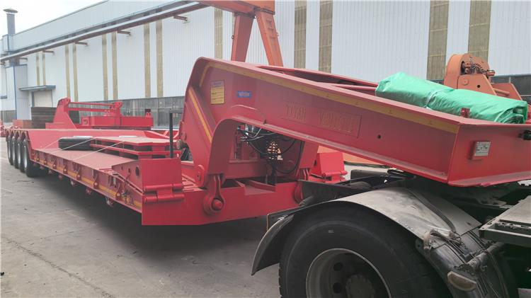 4 Axle 100 Ton Removable Gooseneck Trailer for Sale In Oman