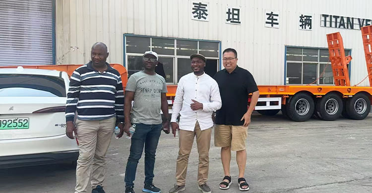 Tri Axle Low Loader Trailer for Sale in Angola