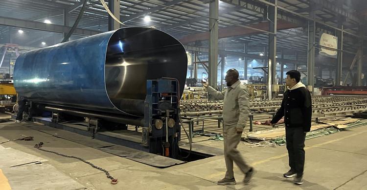 Tanzania Customer Visit TITAN Factory to Buy Petrol Tanker Trailer