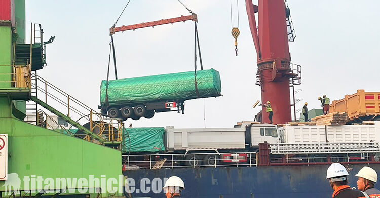 3 Axle Fuel Tanker Trailer for Sale in Senegal