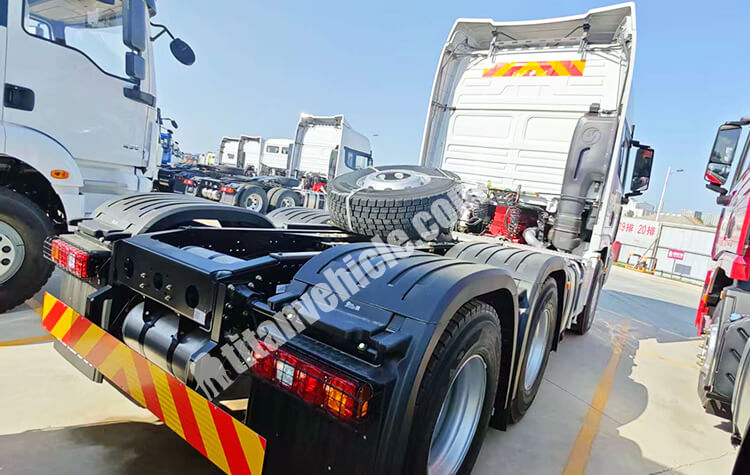 Shacman 6x4 Tractor Truck for Sale in Dar es Salaam Tanzania