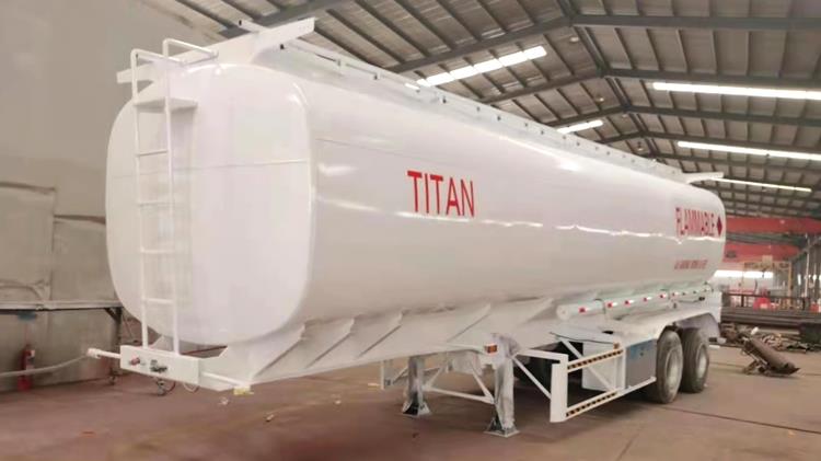 2 Axle Diesel Tanker Tralier for Sale In Oman with Low Price