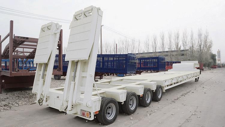 150 Ton 18 Meter 4 Line 8 Axle Low Bed Trailer Truck for Sale