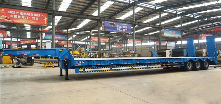 China 60 Ton Tri Axle Low Bed Trailer Manufacturers 
