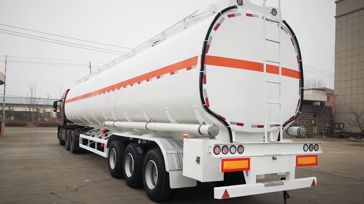 Tri Axle 35000 Liters Palm Oil Tanker Trailer for Sale In Mozambique