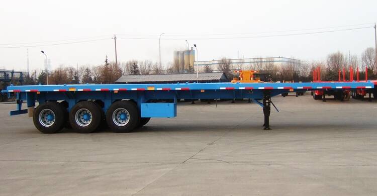 40 foot semi truck with flatbed trailer