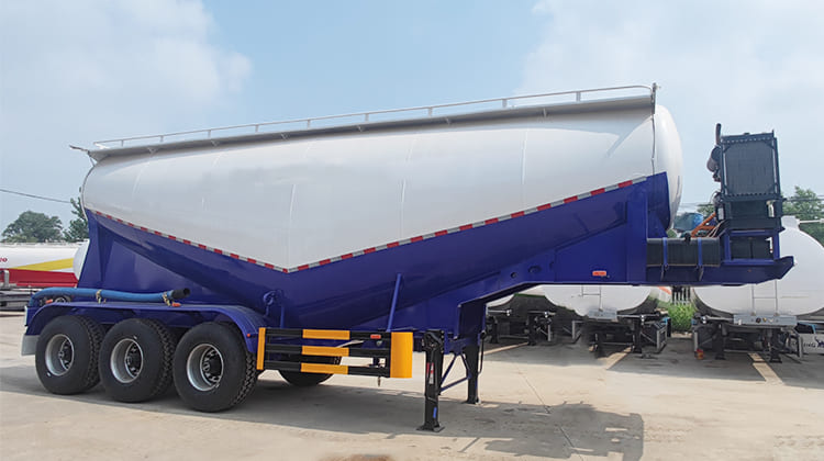 3 Axle 40 Ton Bulker Cement Tankers Truck Trailer for Sale in Congo