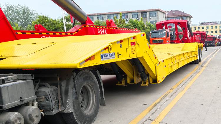 2 Line 4 Axle Folding Neck Lowboy Trailers for Sale in Burkina Faso