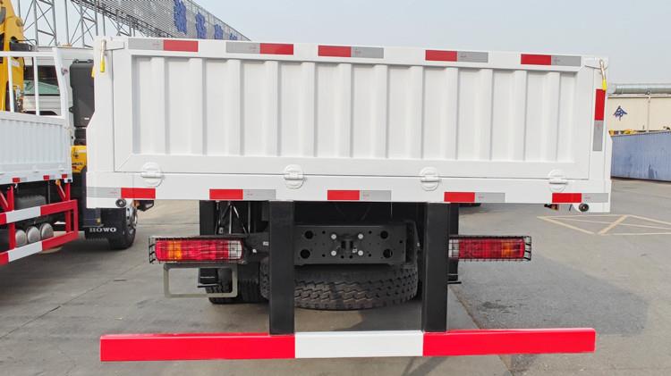 Flatbed Truck with Crane XCMG Truck Vehicle Mounted Crane