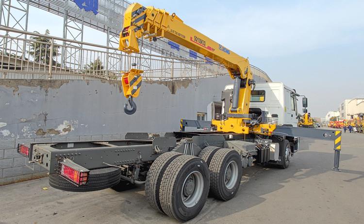 Howo 18 Ton Crane Truck for Sale Price