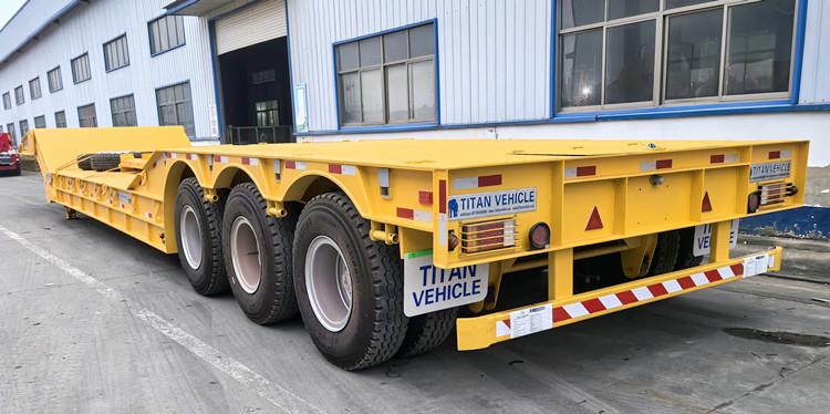 Tri Axle 80 Ton Folding Neck Lowboy Trailer for Sale in Saudi Arabia