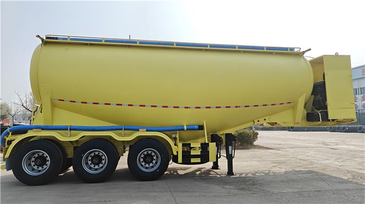 3 Axle 40CBM Pneumatic Cement Tanker for Sale In Zimbabwe