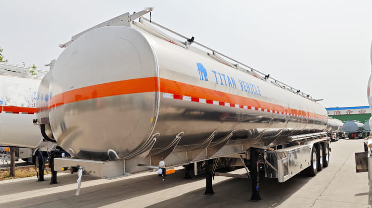 Tri Axle Aluminum Diesel Tanker Trailer for Sale in Uganda