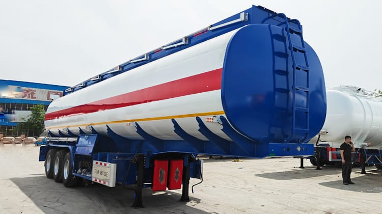 3 Axle 45000L Fuel Tanker Semi Trailer in Mali