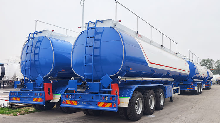 45000 Litres Crude Oil Tanker Trailer in Mali