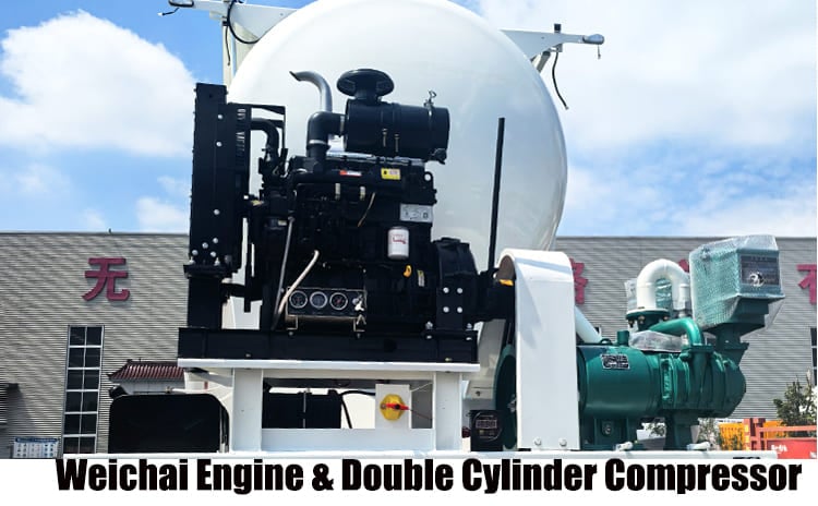 30 CBM Pneumatic Dry Bulk Tanker Trailer in UAE