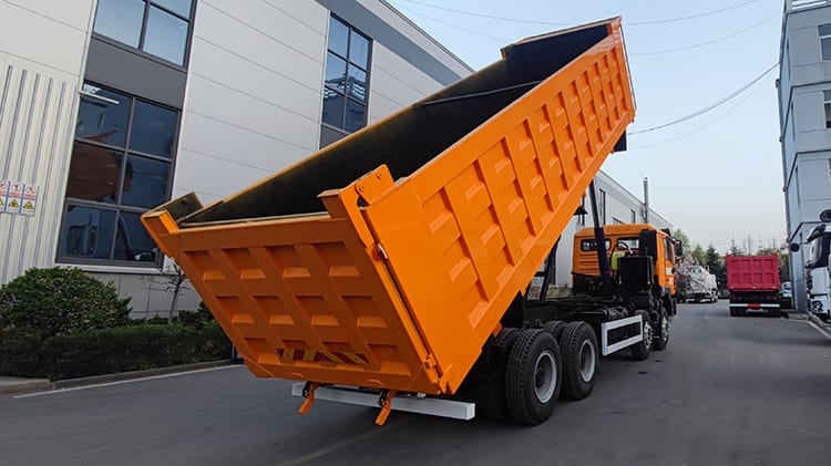 Brand New SHACMAN F3000 Dump Truck for Sale in Cameroon