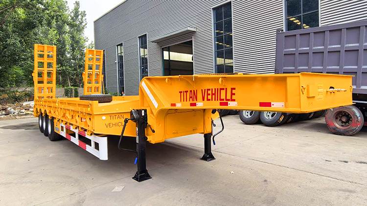 Titan 3 Axle 60 Ton Lowbed Trailer for Sale in Oman