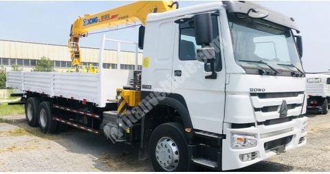 Howo Flat Bed Crane Trucks will be Sent to Nigeria